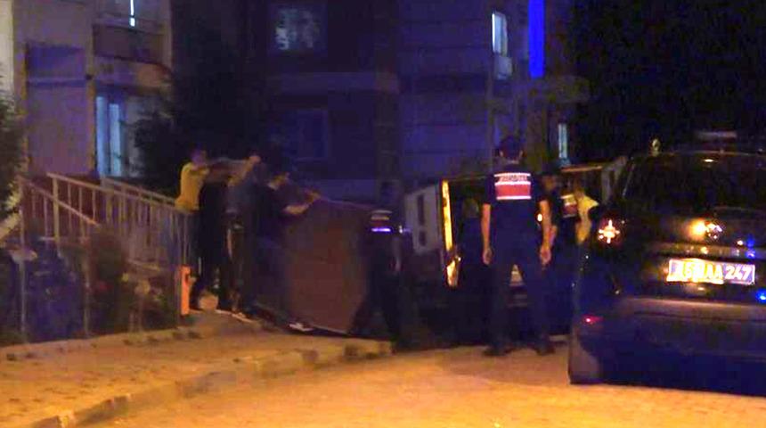 Bursa'da dehşet! Psikolojik sorunları olan baba iki oğlunu bıçakladıktan sonra kendini astı