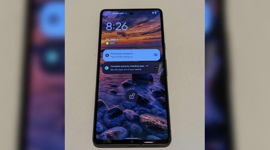 Google'ın yeni telefonu daha tanıtılmadı ama birileri prototipini satışa sundu! Şimdi ne olacak?