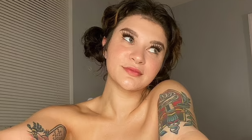 Bekarlığa veda partisinde ilginç tesadüf! Striptizci olarak çağrılan kadın kardeşini görünce şoke oldu