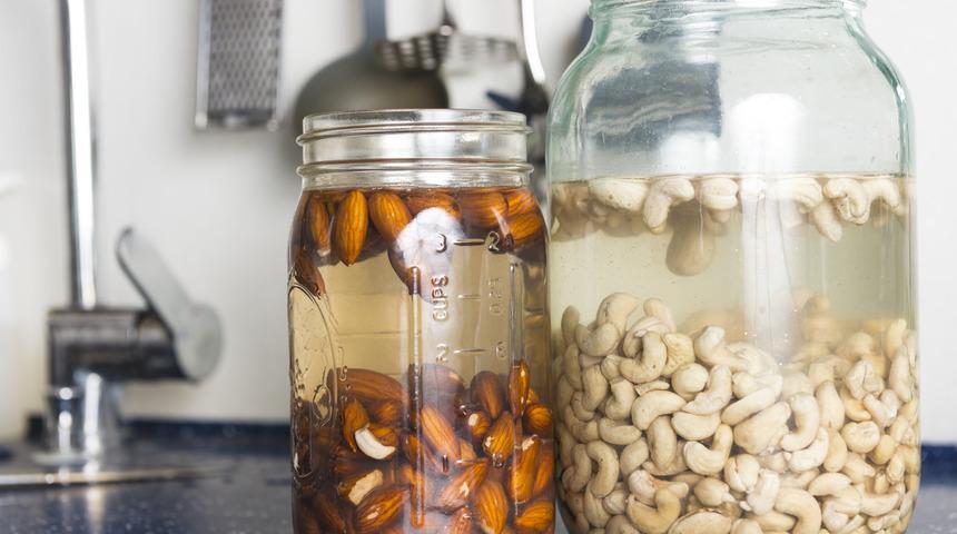 Enerji verir, etkisini iki katına çıkarır! Kuruyemişleri bir de böyle deneyin