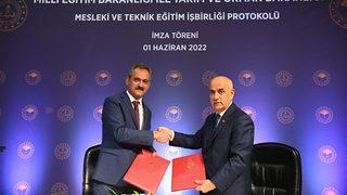 İki bakanlıktan mesleki ve teknik eğitimde iş birliği! ‘Mesleki ve Teknik Eğitim İş Birliği Protokolü’ imzalandı