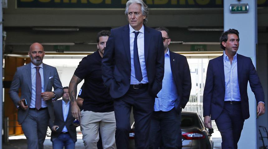 Son dakika: Fenerbahçe, Jorge Jesus'a stadyumu gezdirdi! O fotoğraf güne damga vurdu...