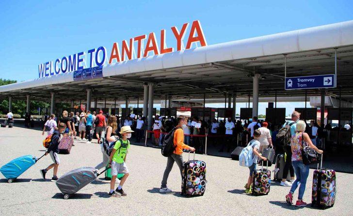 Antalya’ya gelen turist sayısında rekor artış! İlk sırada Alman turistler yerini aldı G1