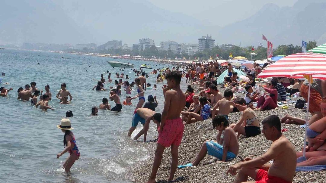 Antalya&rsquo;ya gelen turist sayısında rekor artış! İlk sırada Alman turistler yerini aldı