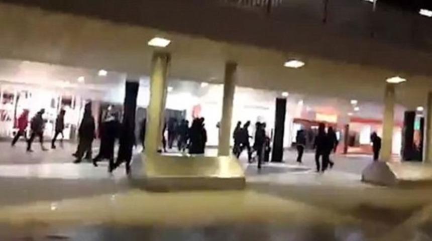 Tren istasyonunda maskeli dehşet