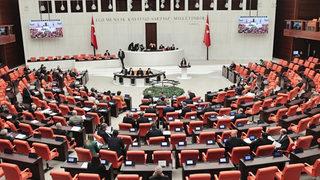 Son dakika: İstanbul Finans Merkezi’yle ilgili değişiklikler içeren yasa teklifi TBMM'ye sunuldu 