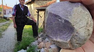 Değerini kamyon kamyon çalındıktan sonra anladı! Tarlasından çıkan serveti kaçırdı