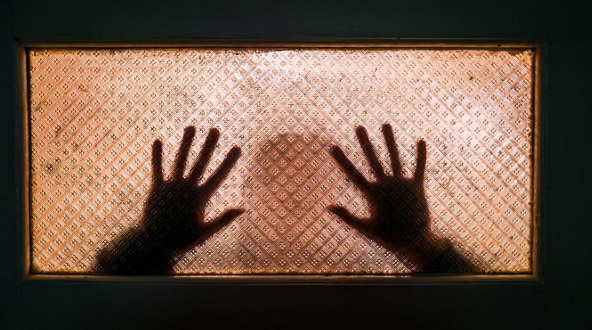 O ülkede korkunç olay! Devlet görevlileri de işin içinde trende topluca tecavüz ettiler