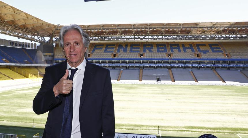 Son dakika: Jorge Jesus, resmen Fenerbahçe'de! Jorge Jesus, Fenerbahçe ile kaç yıllık sözleşme imzaladı?