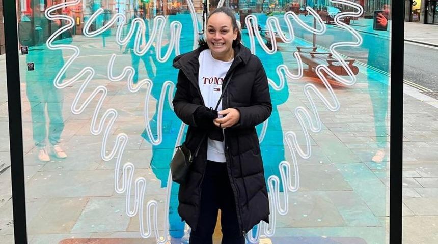 Dirisi girdi, ölüsü çıktı! Yeni evli genç kadın solaryum kabininde can verdi