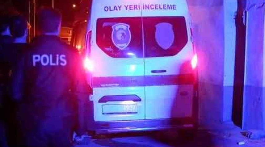 Misafirliğe gittiği evde öldürüldü! Kan donduran olay