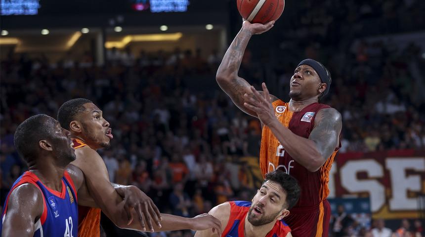 Galatasaray Nef, Anadolu Efes'i mağlup etti ve seriyi 2-2'ye getirdi