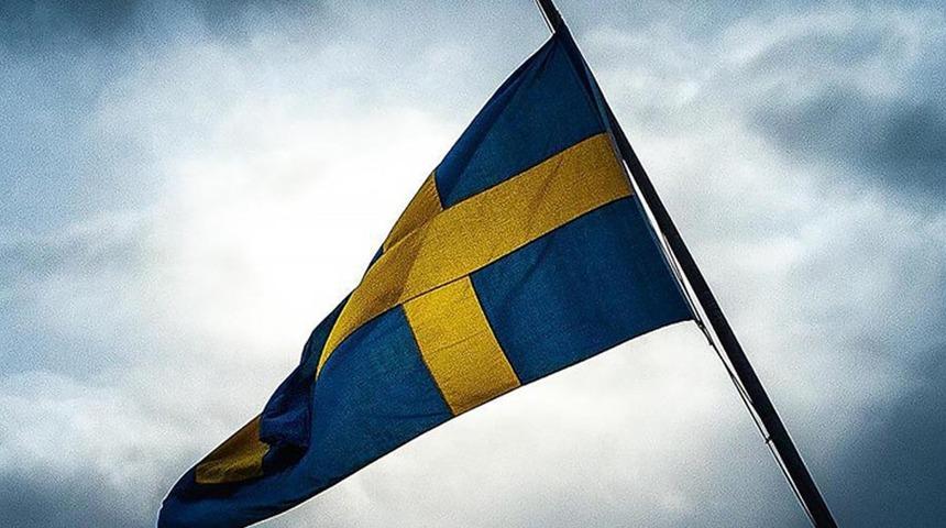 NATO üyeliği gündemdeydi! Ülke karıştı... Bir yanda başbakandan istifa resti, diğer yanda hükûmete şantaj