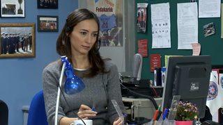 Arka Sokaklar'ın Aylin'i Özlem Çınar mini elbiseli pozunu paylaştı! Yakıyorsun ortalığı