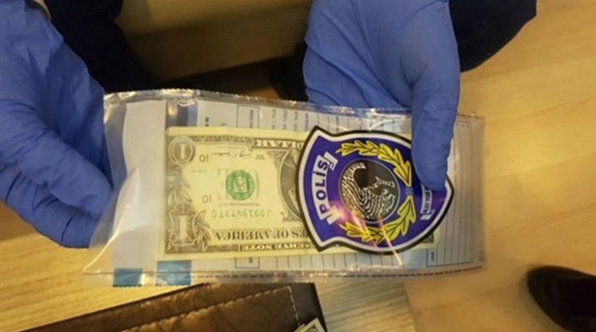 FET&Ouml;'n&uuml;n 1 dolarlarının şifresi: 'Suyun &ouml;tesinden bereket'