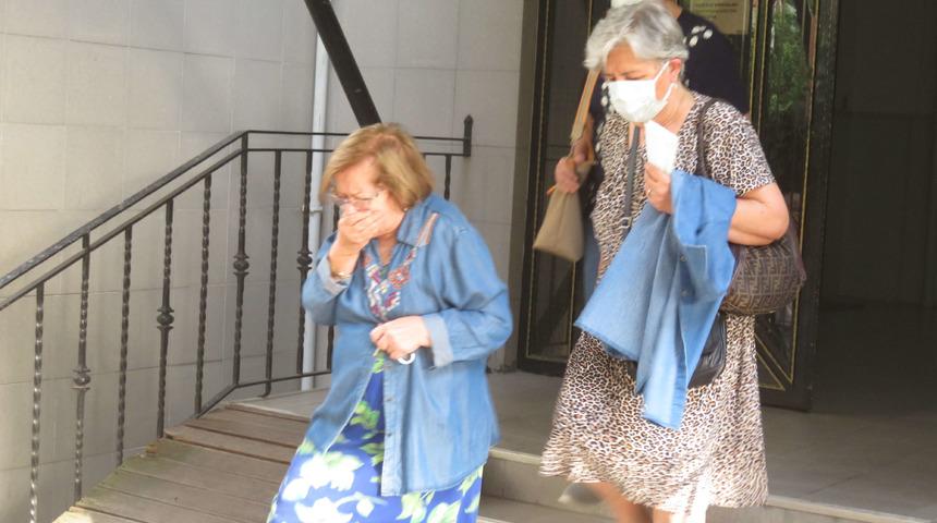 Kadık&ouml;y'de korku dolu sabah! 11 katlı binada yangın... Zillere basarak uyandırdılar