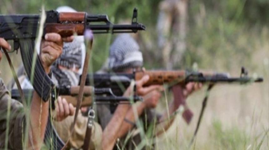 &Uuml;zerinde kadın kıyafeti bulunan ter&ouml;ristler korucu evine ateş a&ccedil;tı