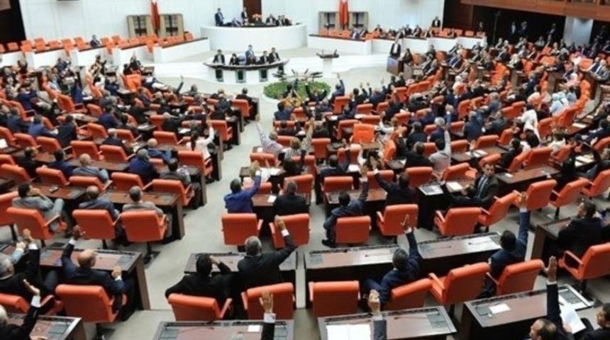 TBMM'nin olağan&uuml;st&uuml; toplantısı Meclis Tv'de canlı yayınlanıyor