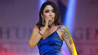 Melek Mosso'nun bu sözleri dakikalarca ayakta alkışlandı!