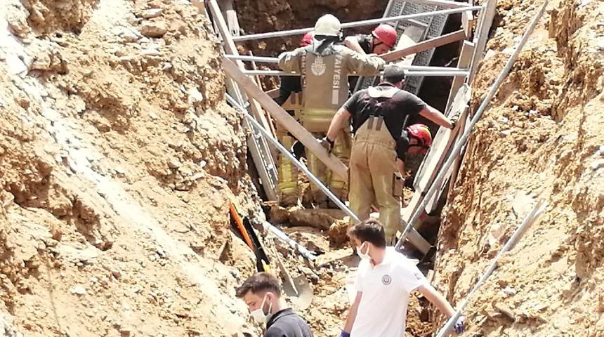 Başakşehir'deki inşaatta göçük! Toprak altında kalan işçi hayatını kaybetti