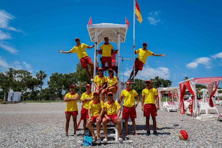 Antalyalı kadın cankurtaranlar sitem etti! "’Dur ben bir boğulayım’ diyenler oluyor" G5