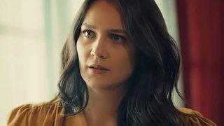 Gönül Dağı'nın Dilek'i Gülsim Ali dekolteli pozlarıyla hayranlarını mest etti