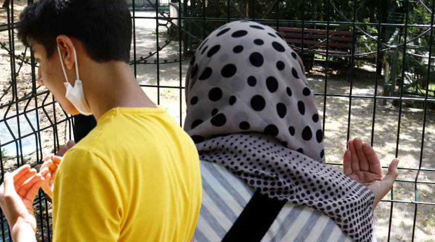 LGS sınavı &ouml;ncesi Zuharatbaba T&uuml;rbesi&rsquo;ne akın ettiler: Allah&rsquo;ın kudreti sonsuz, hedefim pilotluk