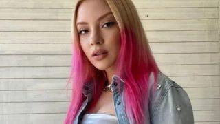 Ece Seçkin sütyensiz sahne kıyafetiyle olay yarattı! Hep bu Gülşen'in işleri bunlar