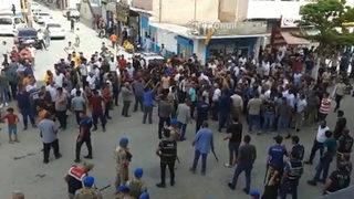 Şehirde hayat durdu! Aşiretler kent meydanında kavga etti: Asker desteğe geldi, esnaf kepenk kapattı, yaralılar var