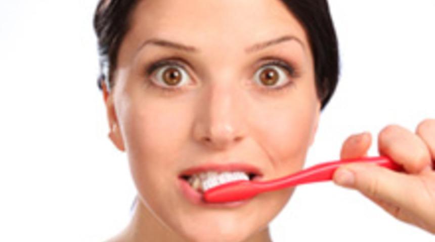 Yetişkinlerde Diş Bakımı!