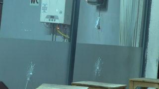 Kahve önünde oturanlara kurşun yağdırdı! Yaralılar var