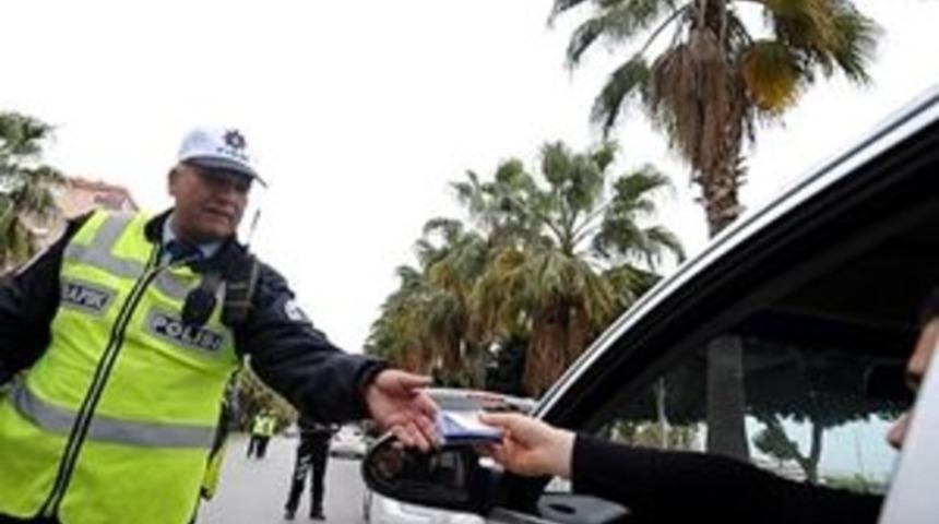 Hakimden s&uuml;r&uuml;c&uuml;ye tuzak radar cezasına iptal