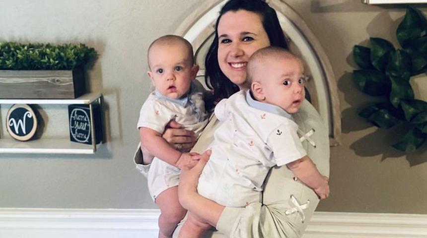 Bebekleri aynı anda doğdu ama ikizi değiller! Hamileyken tekrar hamile kalan anne 'mucize'yi anlattı