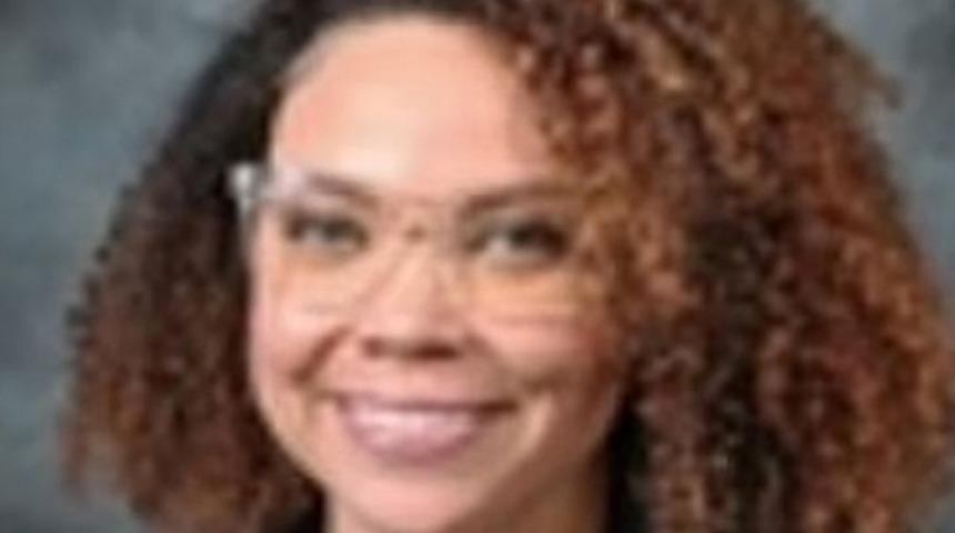 &Ouml;ğrencisine &ccedil;ıplak fotoğraflarını g&ouml;nderdi! ''Benden hoşlanıyordu'' dedi ama...