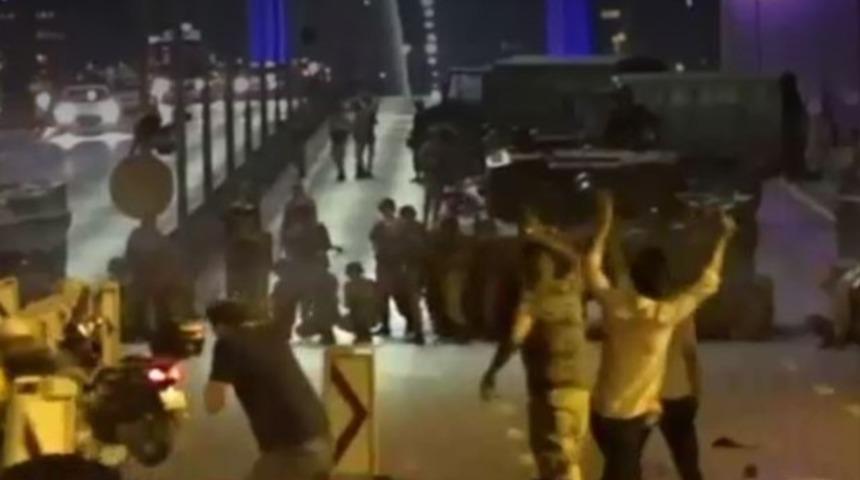 Darbeci albayların yakalanma anına ait fotoğraflar ortaya &ccedil;ıktı