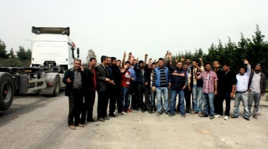 Aliağa'da kamyoncular kontak kapatıp, eylem yaptı