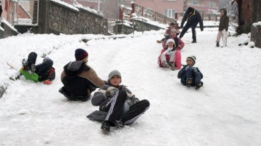 İstanbul'da kar tatili 8 Ocak'ta da devam ediyor