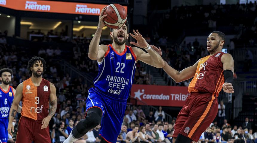 Son dakika: Anadolu Efes, Galatasaray Nef'i eledi ve Fenerbahçe Beko'nun rakibi oldu!
