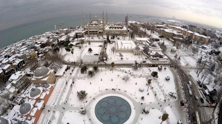 Ilık ve yağışlı hava geliyor