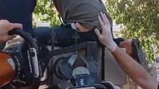 Evinin bahçesindeki duvara tırmandı! Korkunç olay, kalçasına saplandı