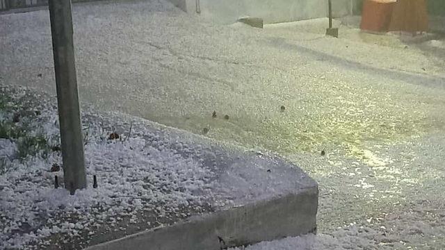 Neye uğradıklarını şaşırdılar... Haziran ayında yollar beyaza büründü