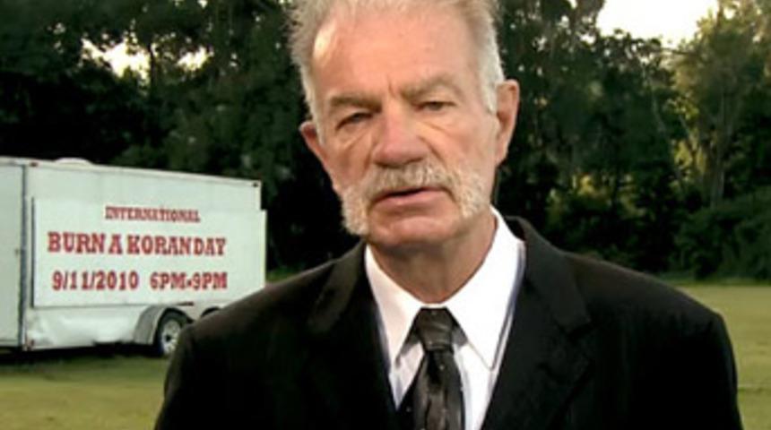 Biri bu adamı durdursun!