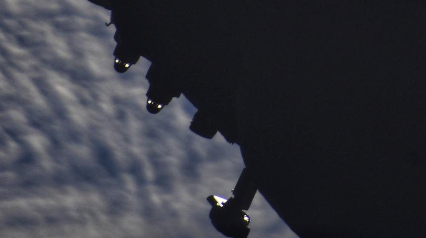 Uzay İstasyonu'ndaki kozmonot çektiği fotoğrafta "kaçak yolcular" gördü, bir anda viral oldu! Ancak gerçek çok başkaydı