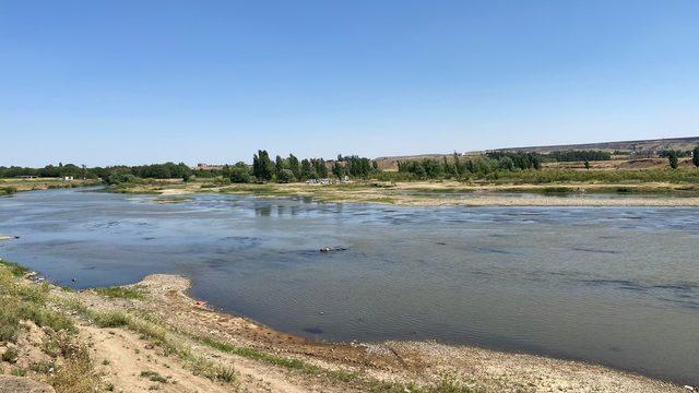 dicle-nehrine-giren-3-liseli-boguldu_5575_dhaphoto2