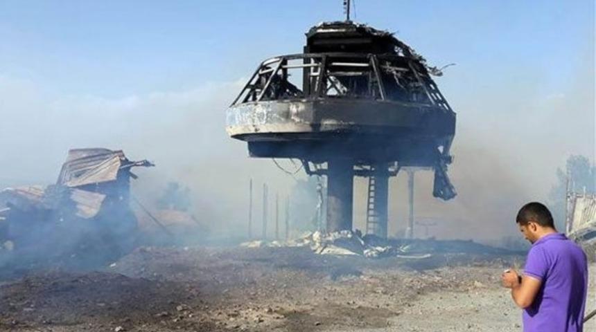 PKK kış turizminin kalbi Sarıkamış'ta telesiyej ve kafeyi ateşe verdi