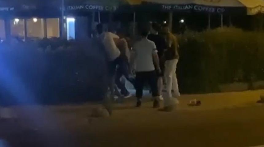 Caddebostan Sahili'nde gergin anlar! Tekmeler havada uçuştu