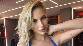 Enes Batur'un eski sevgilisi Ecenaz Üçer mini etekli pozuyla nefes kesti! Fotoğraf değil NFT eseri gibi