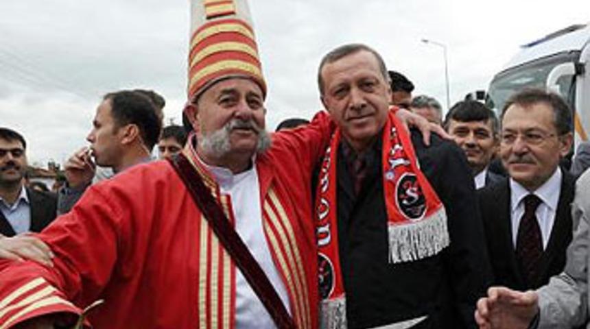 Korumaların 'kılıç' alarmı