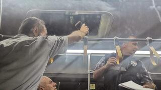 İzmir'de yürekler ağza geldi! İçinde yolcu bulunan belediye otobüsüne mermi isabet etti