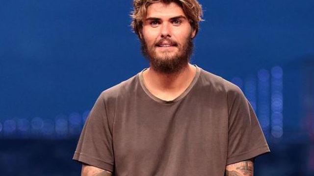 Barış Murat Yağcı sevgilisiyle pozunu paylaştı! Laura Celine güzelliğiyle dikkat çekti